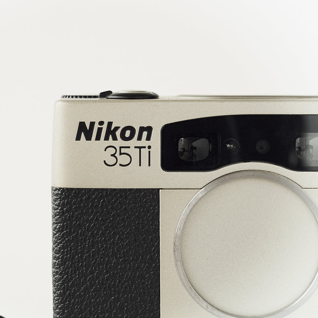 【USED】Nikon 35Ti （純正付属品：ストラップ）