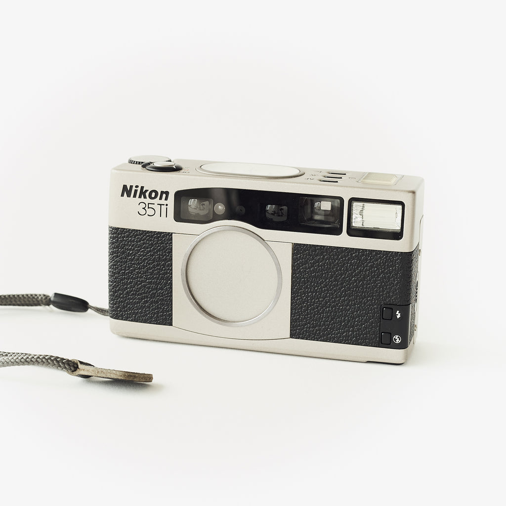 Nikon 35Ti NIKKOR 35mm 1:2.8 ケース＆ストラップ付カメラ